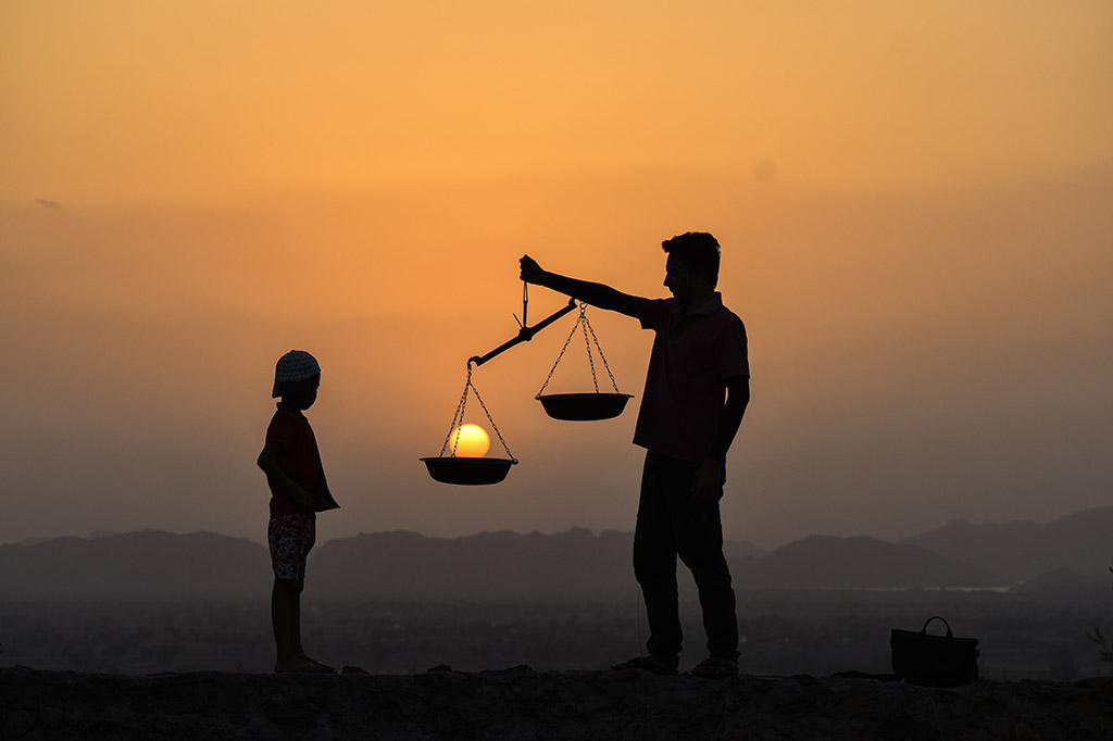 Sunset silhouettes in Mumbai (India) by Amit Solanki