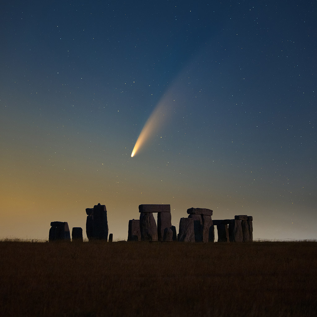 Comet Neowise over Stonehenge (Wiltshire, UK) by Declan Deval